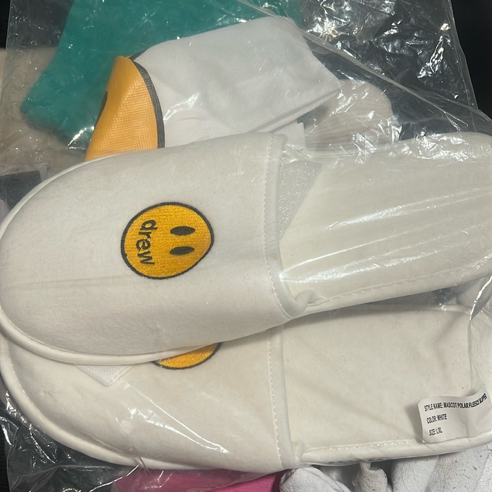 Men’s Size 9-12 Drew House Slippers New with Bag